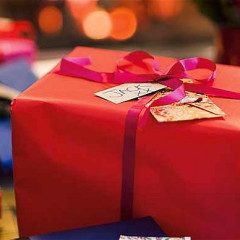 Holiday Gift Guide: Gifts For Your Parents Based On Their Personality!