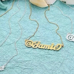 Our Favorite Monogrammed & Personalized Jewelry To Add To Your Collection
