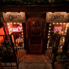NYC's Best Hidden Restaurants (& Where To Find Them!)