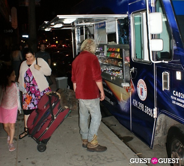 first-fridays-on-abbot-kinney-image-11-guest-of-a-guest